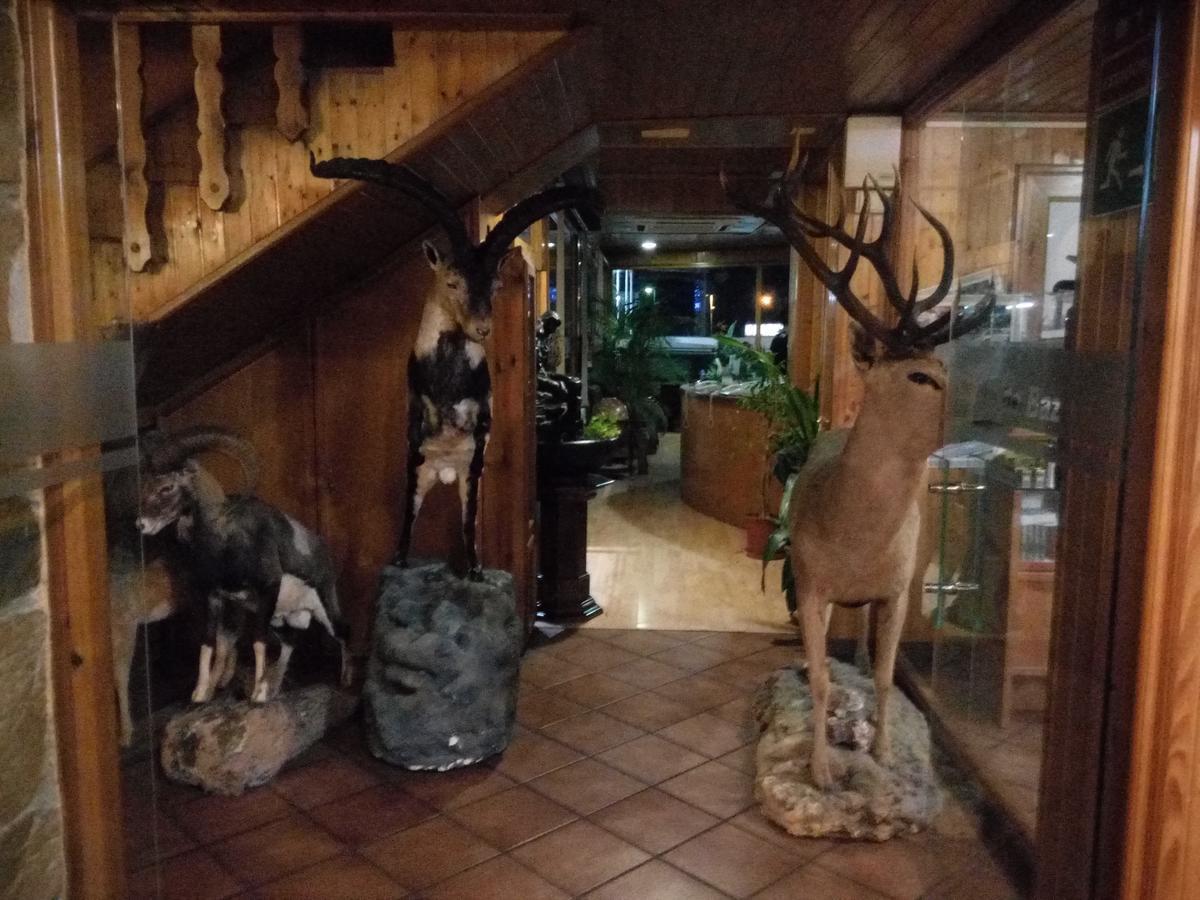 Hostal Sierra De Baza Extérieur photo